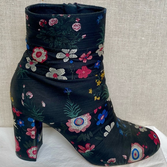 Valentino Boots - Picture 4 of 15